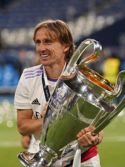 东契奇首战独行侠砍下三双后，面对30支球队全部拿到过三双