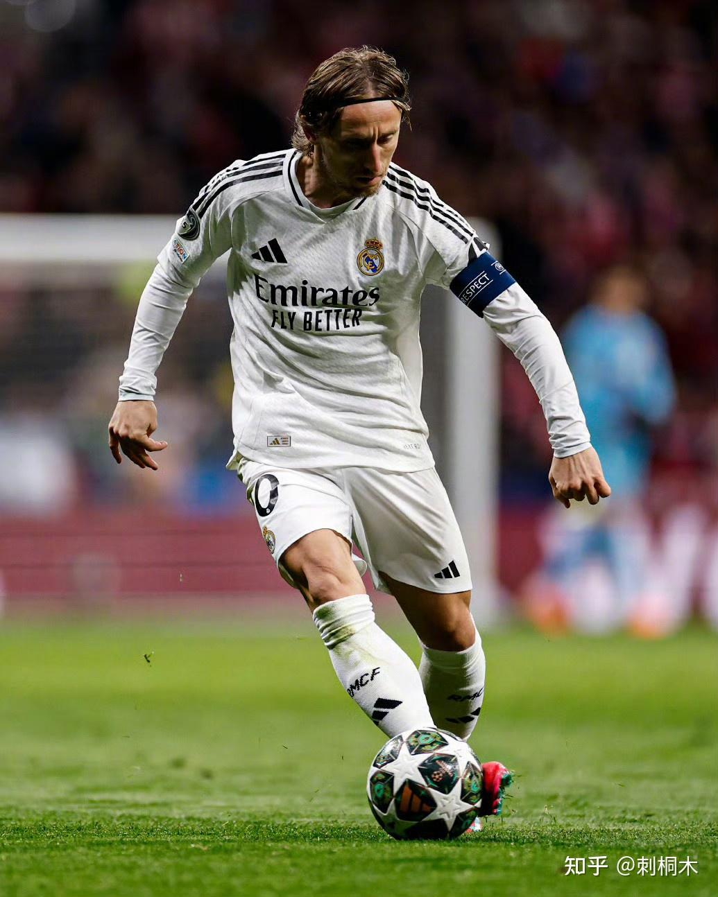 德州扑克的长期盈利者在赢什么？（在德州扑克中长期盈利的人到底赢的是什么？）