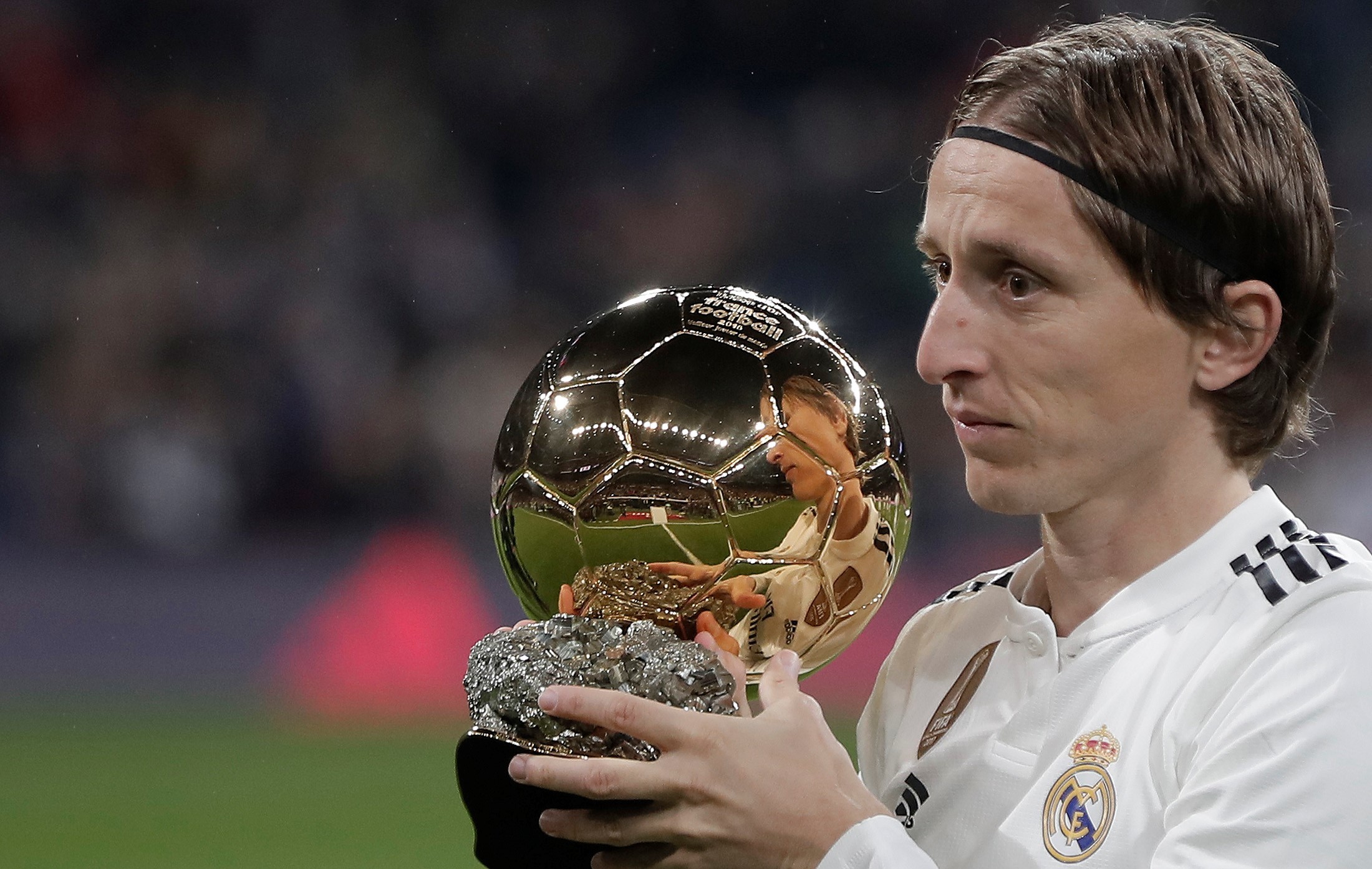 张镇麟28分赵继伟里程碑 辽宁1分险胜双杀上海