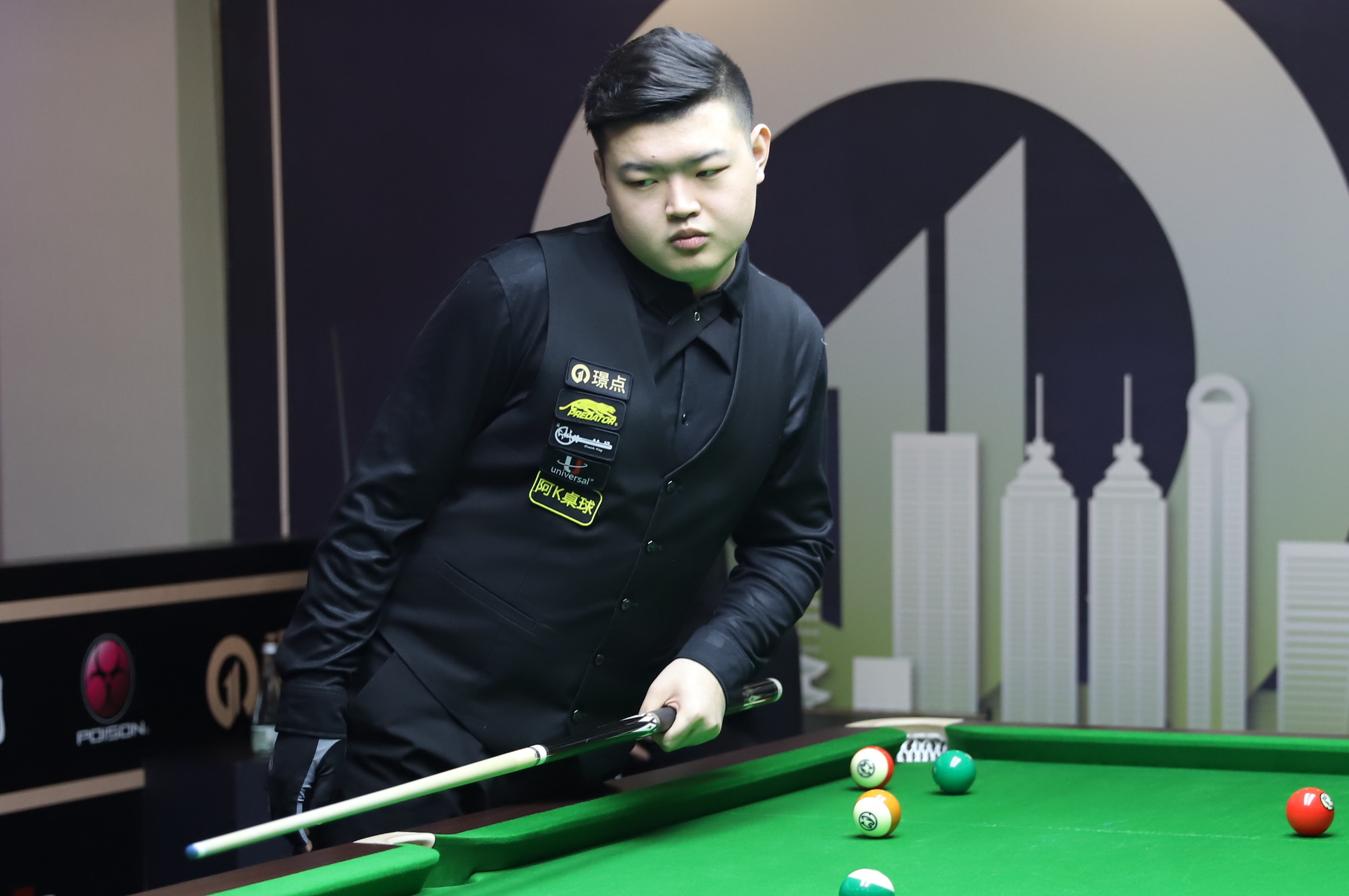 更像是一个 更像是一个